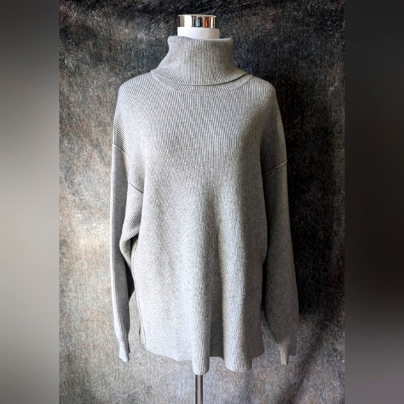 Free People Oversized Grey Neutral Turtleneck Sweater - Picture 1 of 6